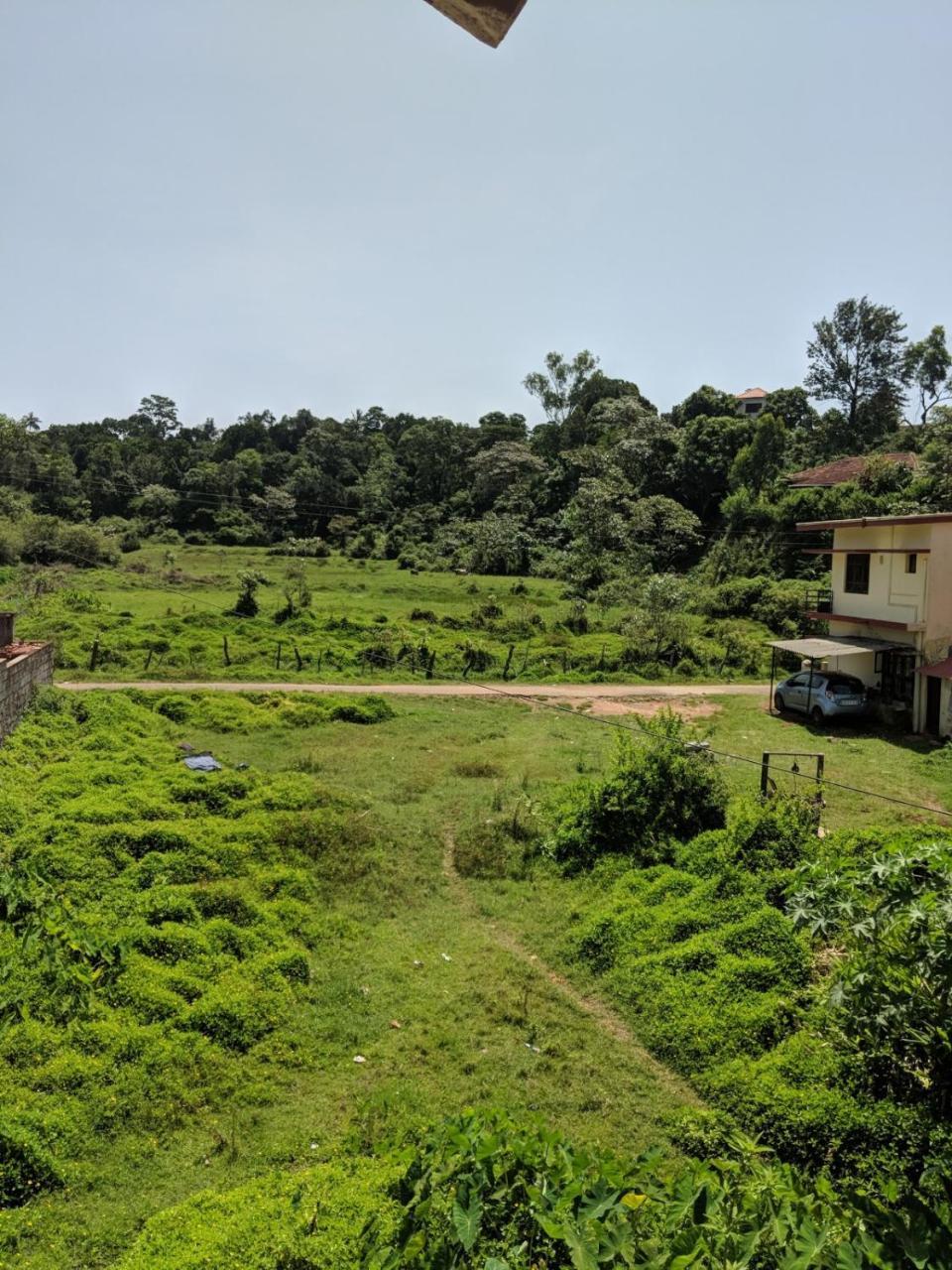 Karkera Comforts Hotel Madikeri Exterior foto